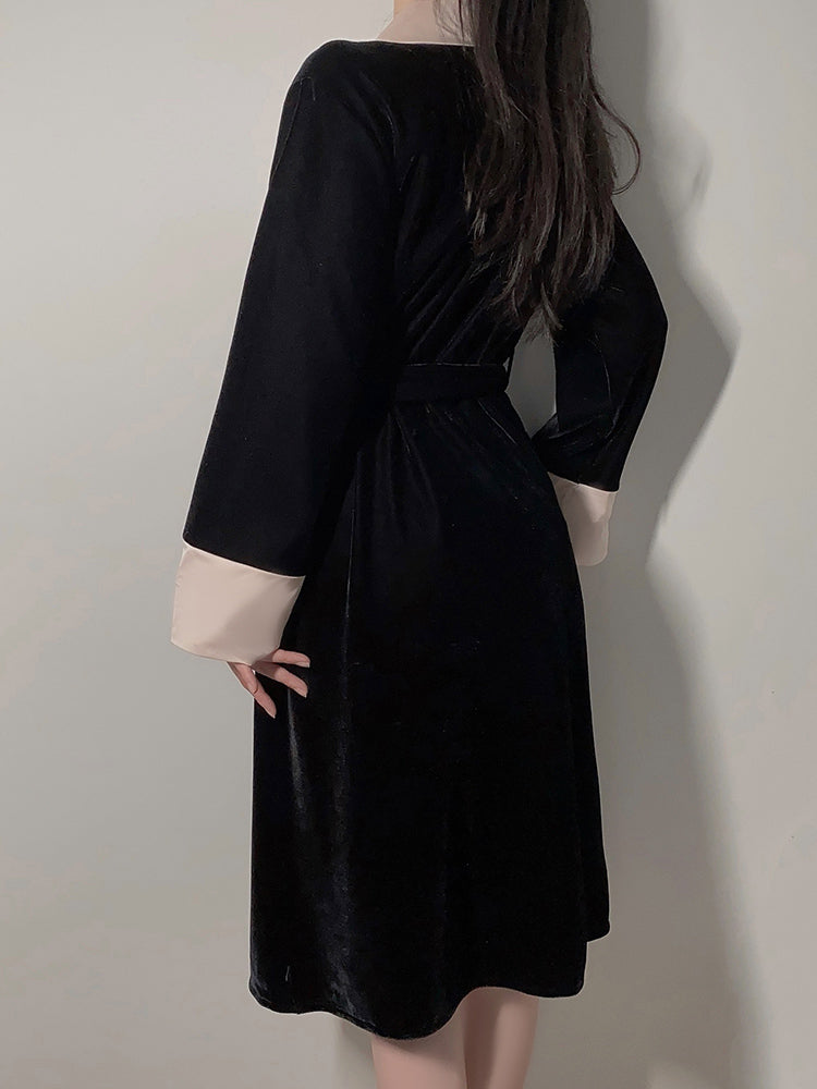 INJOY Lingerie – Velvet Open-Front Robe with Contrast Lapel & Tie Waist