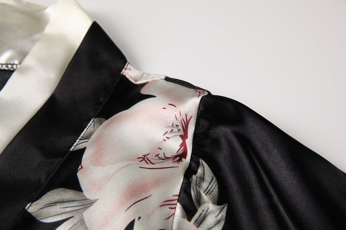 INJOY Lingerie Kimono Robe – Deep V with Bow Sash & Floral Print